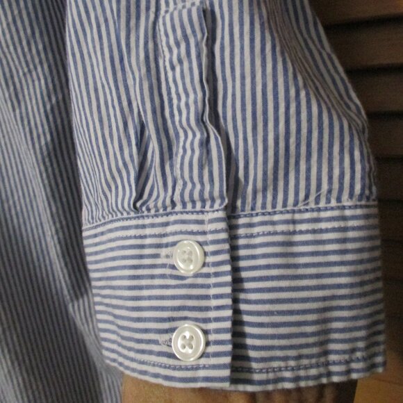 Karen Scott top chambray stripe with floral embroidery button down blouse size L - Picture 6 of 8